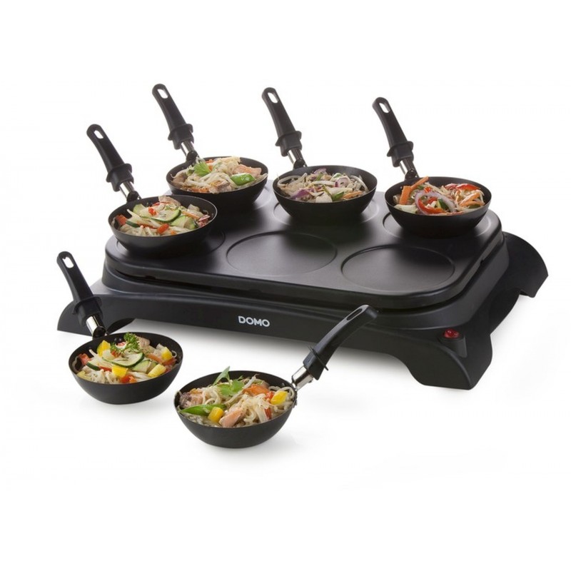 DOMO Elektrický lívanečník s wok pánvemi, 1000W DO8710W