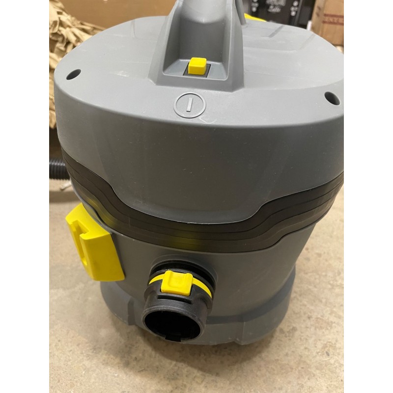 VÝPRODEJ KÄRCHER T 11/1 Classic Suchý vysavač (850 W/ 11 L 1.527-197.0 PO SERVISE