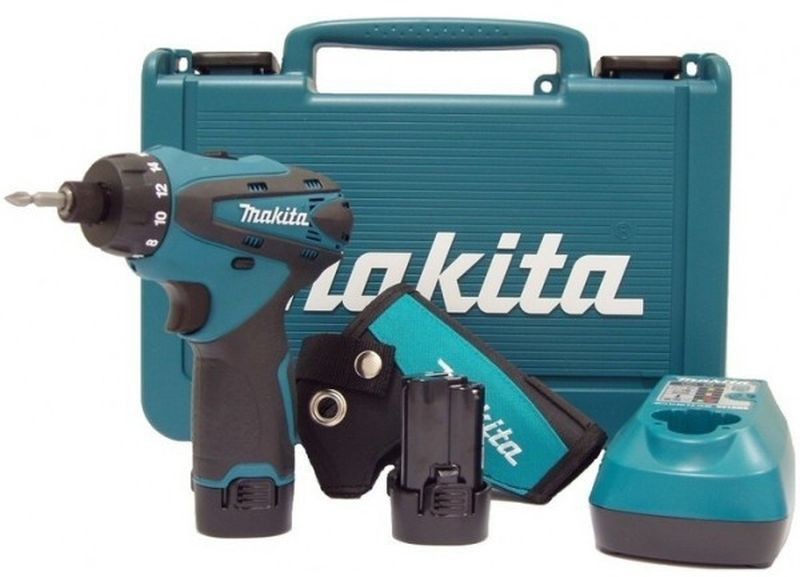 MAKITA DF030DWE Aku šroubovák 1/4" Li-ion 10,8V/2 x 1,3 Ah