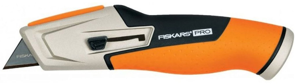 FISKARS CarbonMax Univerzální nůž se zasunutelnou čepelí, 17,7cm 1027223
